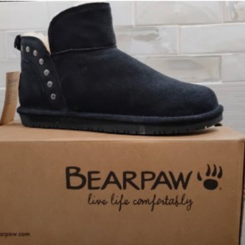 NWT Bearpaw Women’s Black Suede Ankle Boot 9W